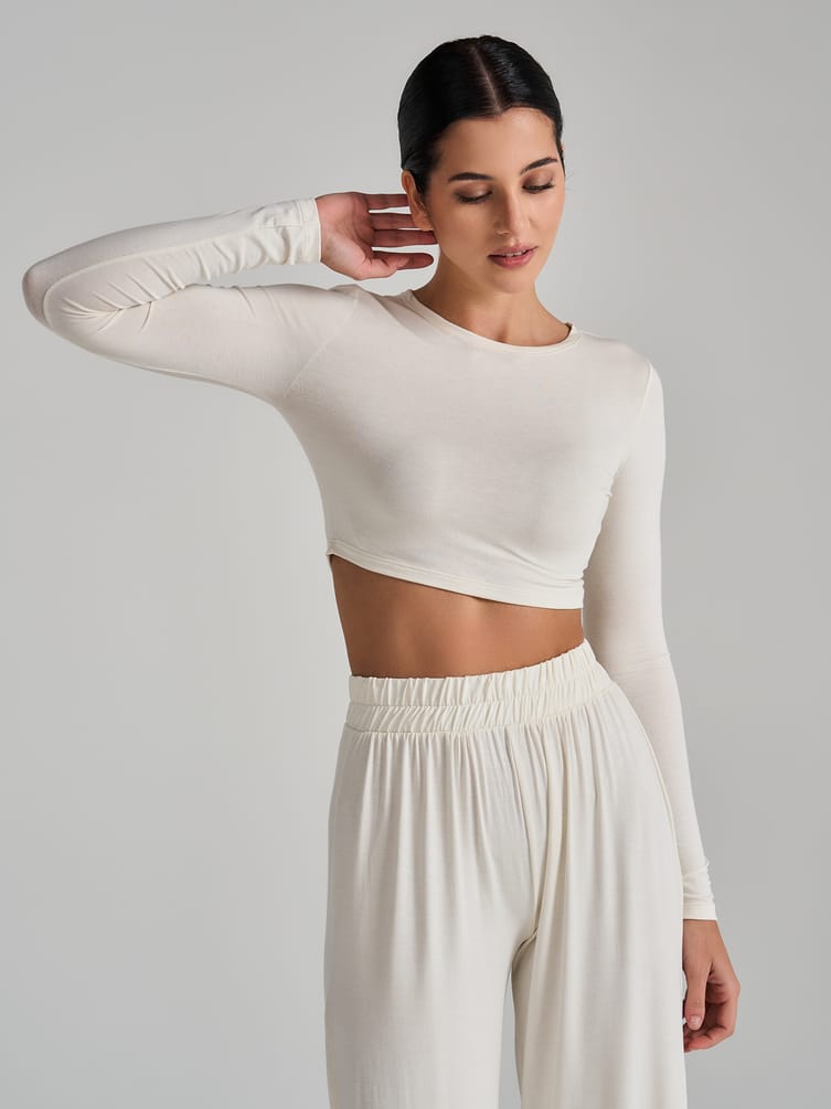 Пижама с кроп-топом и брюками