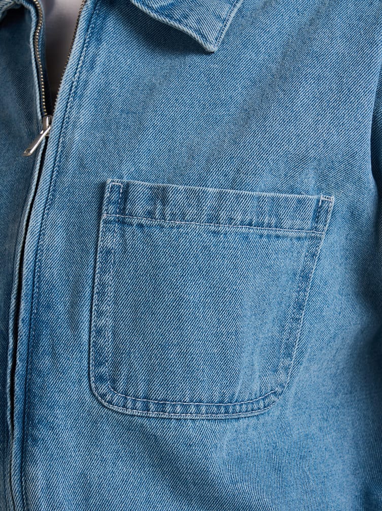 Джинсовая куртка оверсайз на молнии