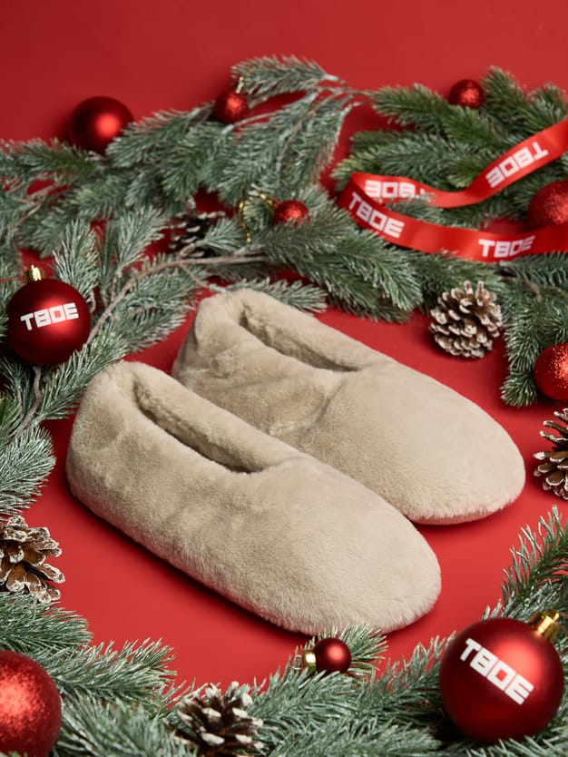 Закрытые тапочки для дома