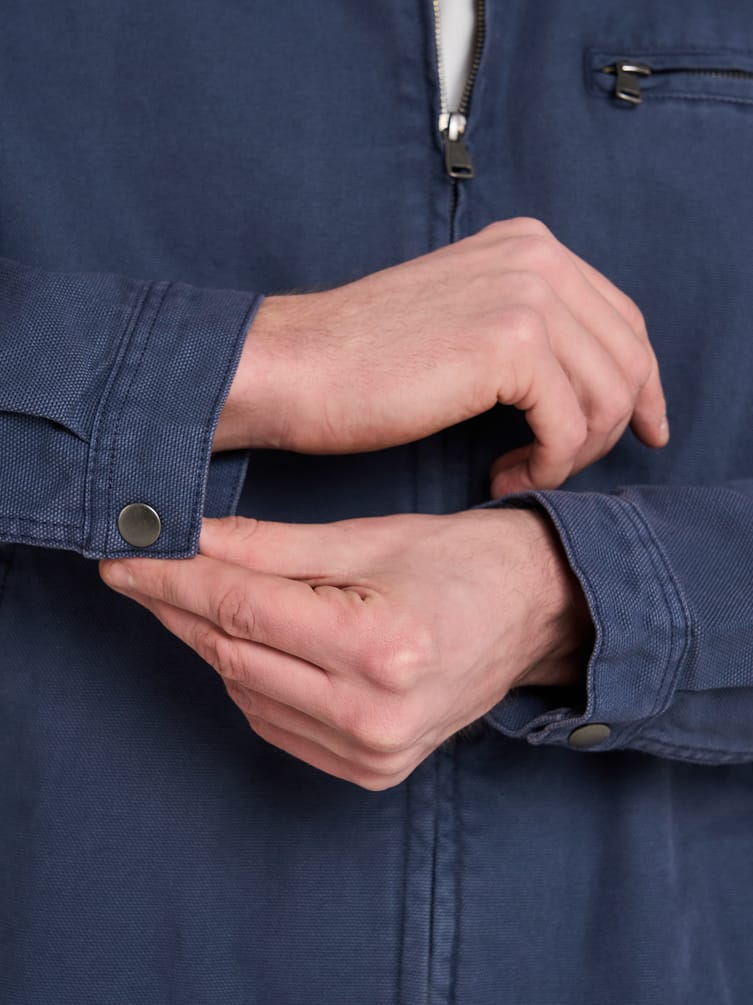 Джинсовая куртка