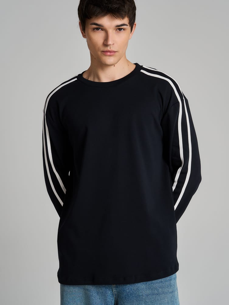 Лонгслив спортивный с лампасами
