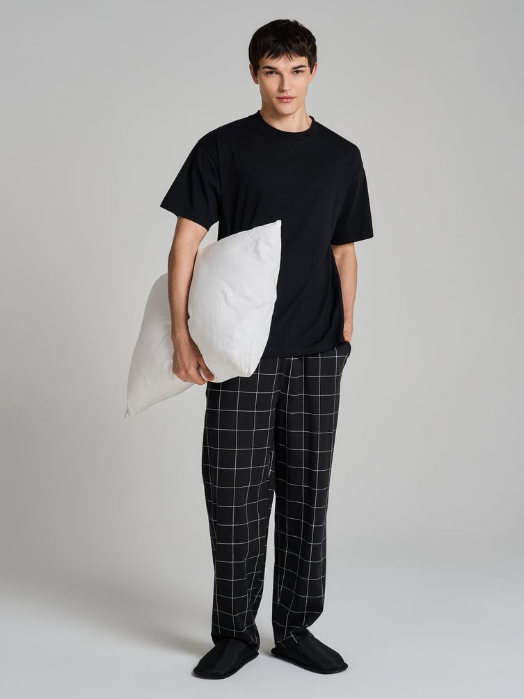 Пижама из хлопка с футболкой и брюками в клетку