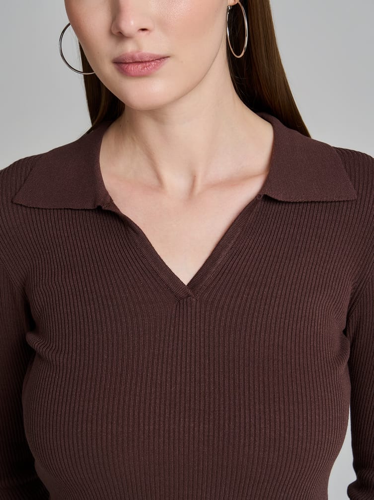 Джемпер приталенный с завязками