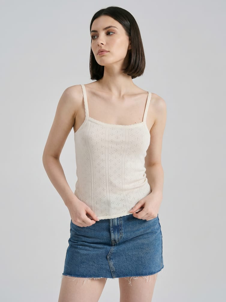 Топ на тонких лямках с перфорацией