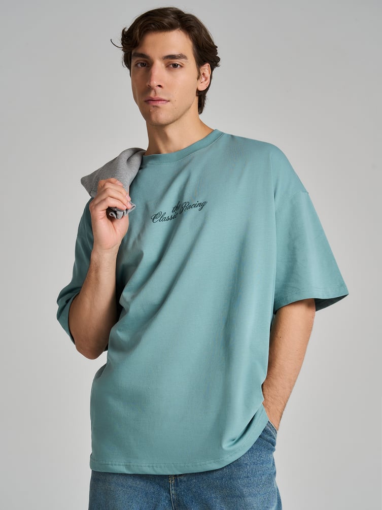 Футболка оверсайз с принтом на спине