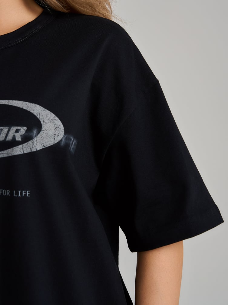 Футболка оверсайз с вареным эффектом надписью