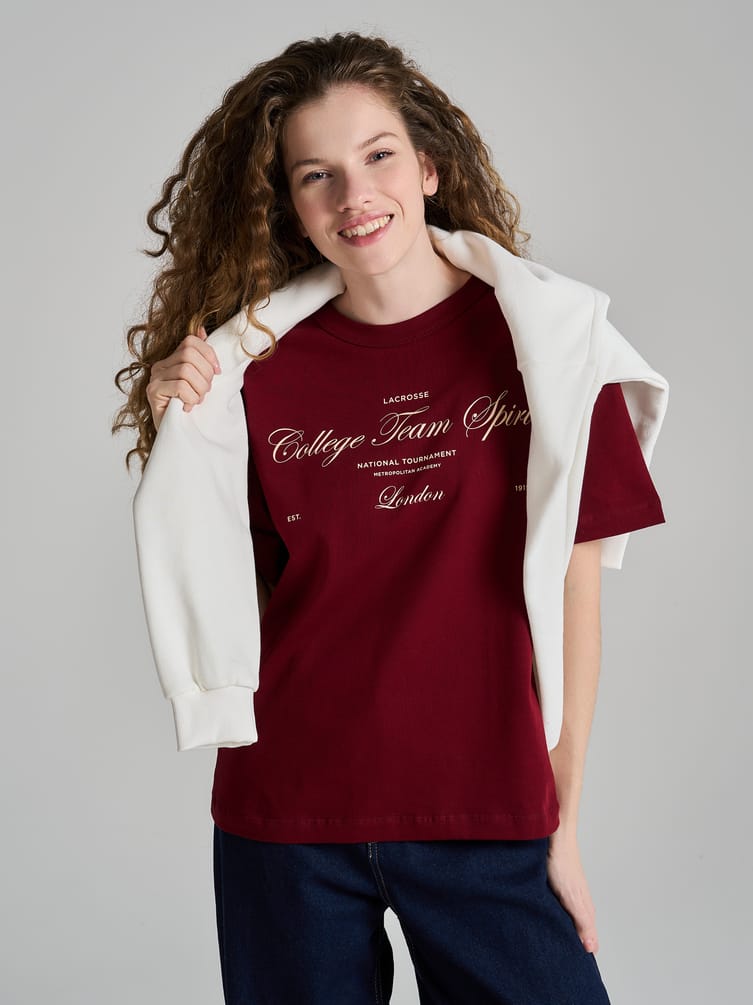 Футболка с надписью College Team Spirit