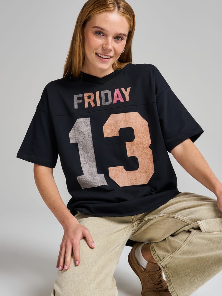 Футболка оверсайз с надписью Пятница 13