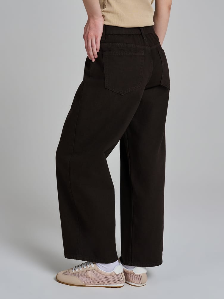 Джинсы широкие укороченные