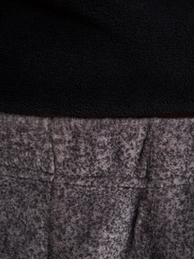 Пижама плюшевая с вышивкой и брюками