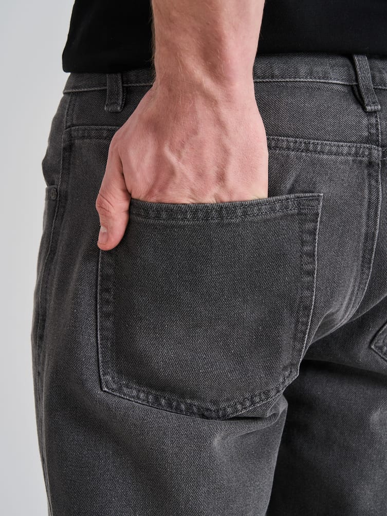 Джинсы прямые укороченные с разрезами