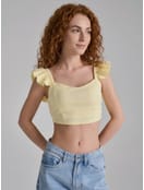 Короткий топ с рюшами на лямках