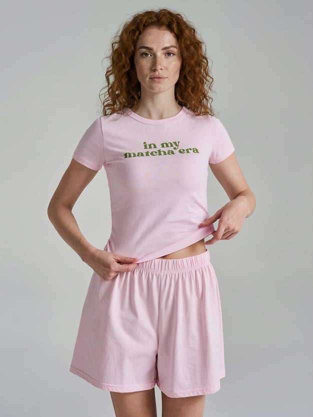 Пижама из хлопка с надписью и шортами