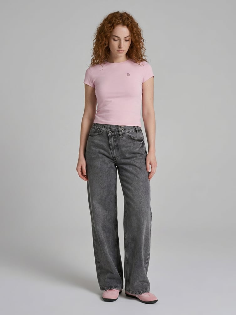 Джинсы широкие с асимметричной застежкой