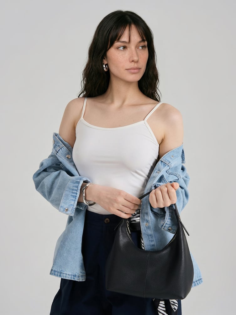 Топ на тонких бретелях