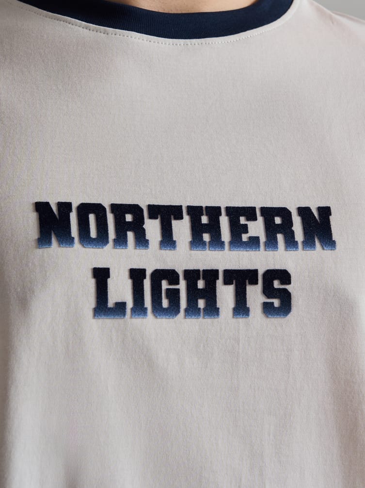 Футболка приталенная с надписью