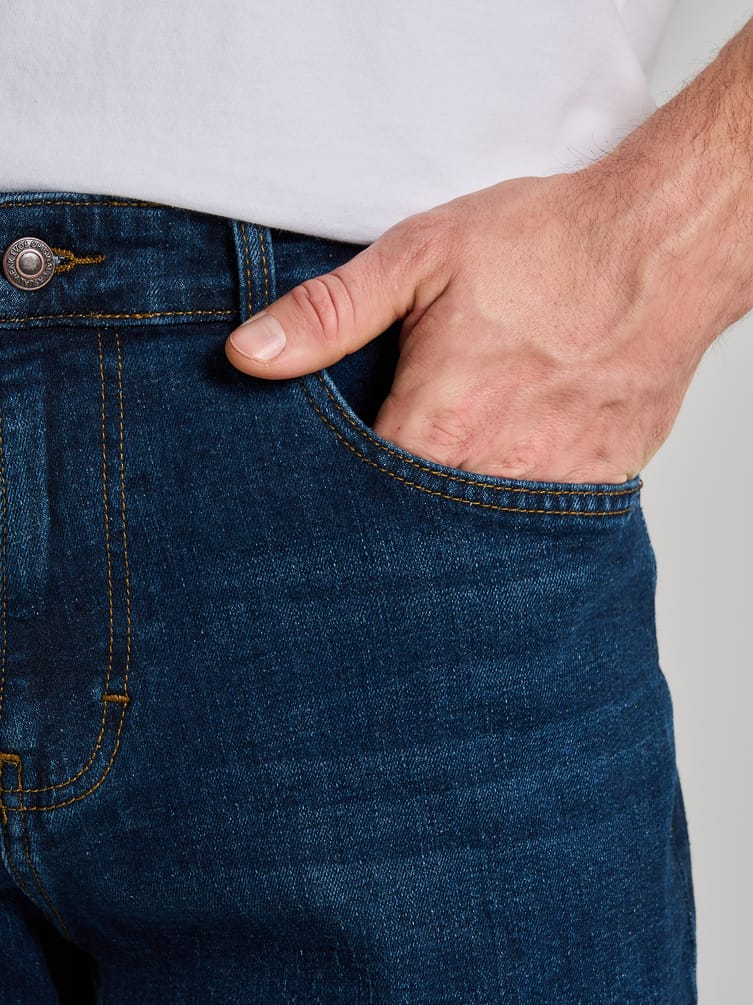 Классические прямые джинсы