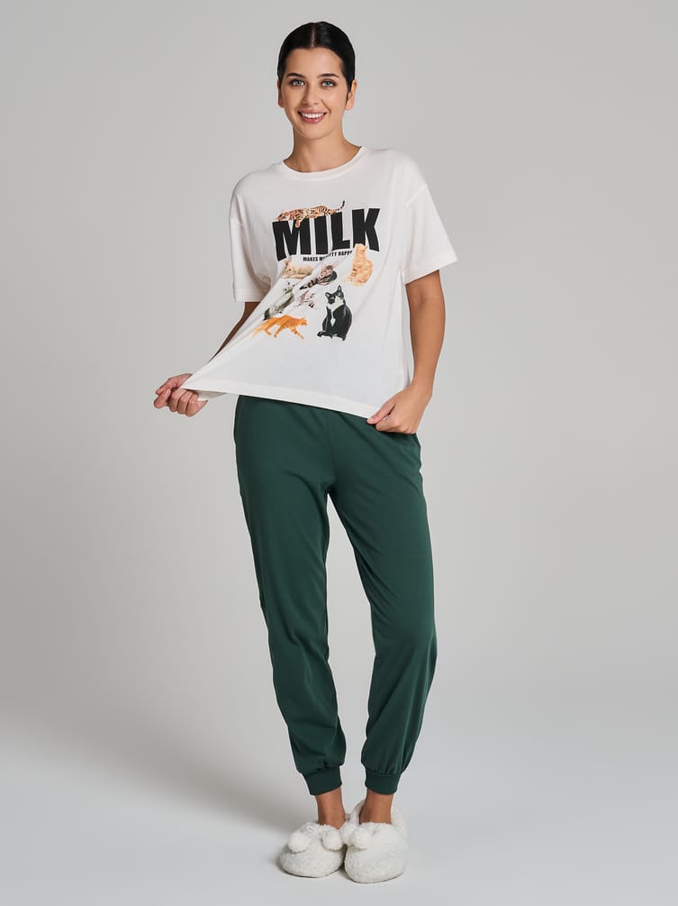 Пижама с принтом котиков и брюками