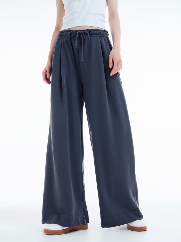 Широкие брюки оверсайз на резинке