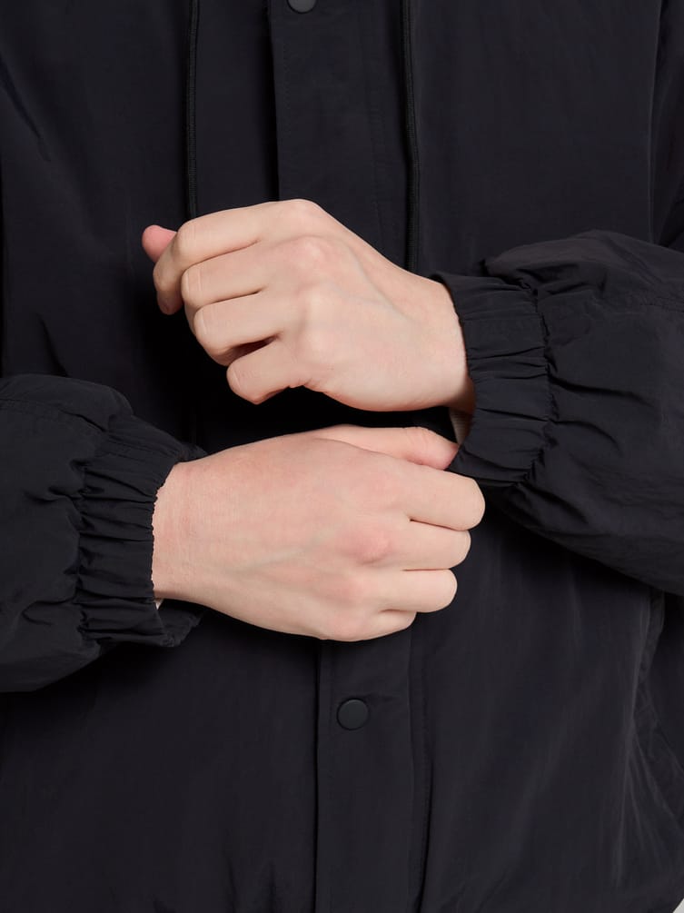 Куртка демисезонная с капюшоном