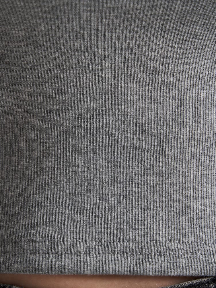 Футболка приталенная на пуговицах