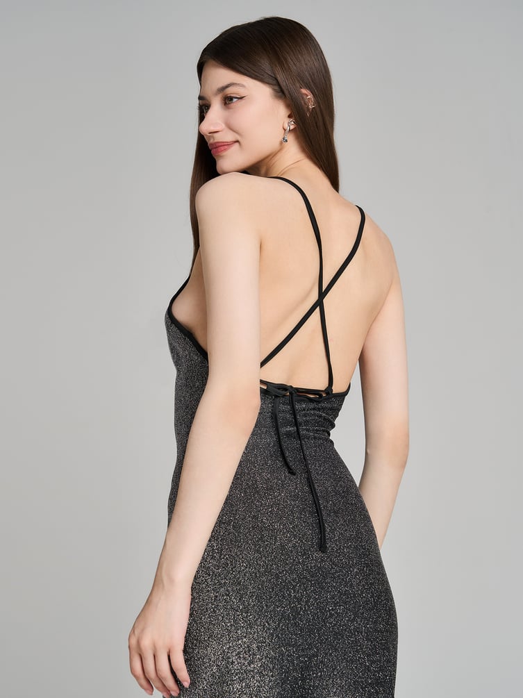 Вечернее платье миди на бретелях