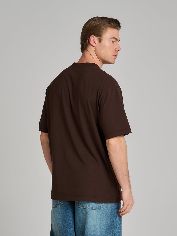 Футболка со стрелками и принтом