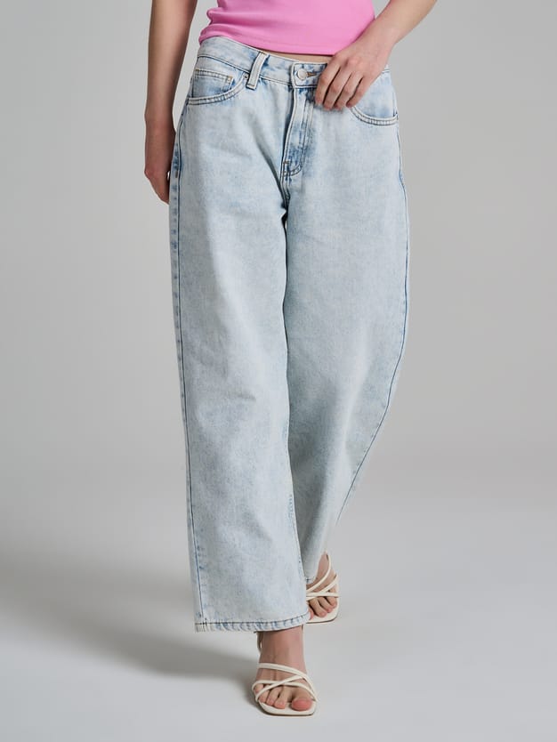 Джинсы широкие укороченные