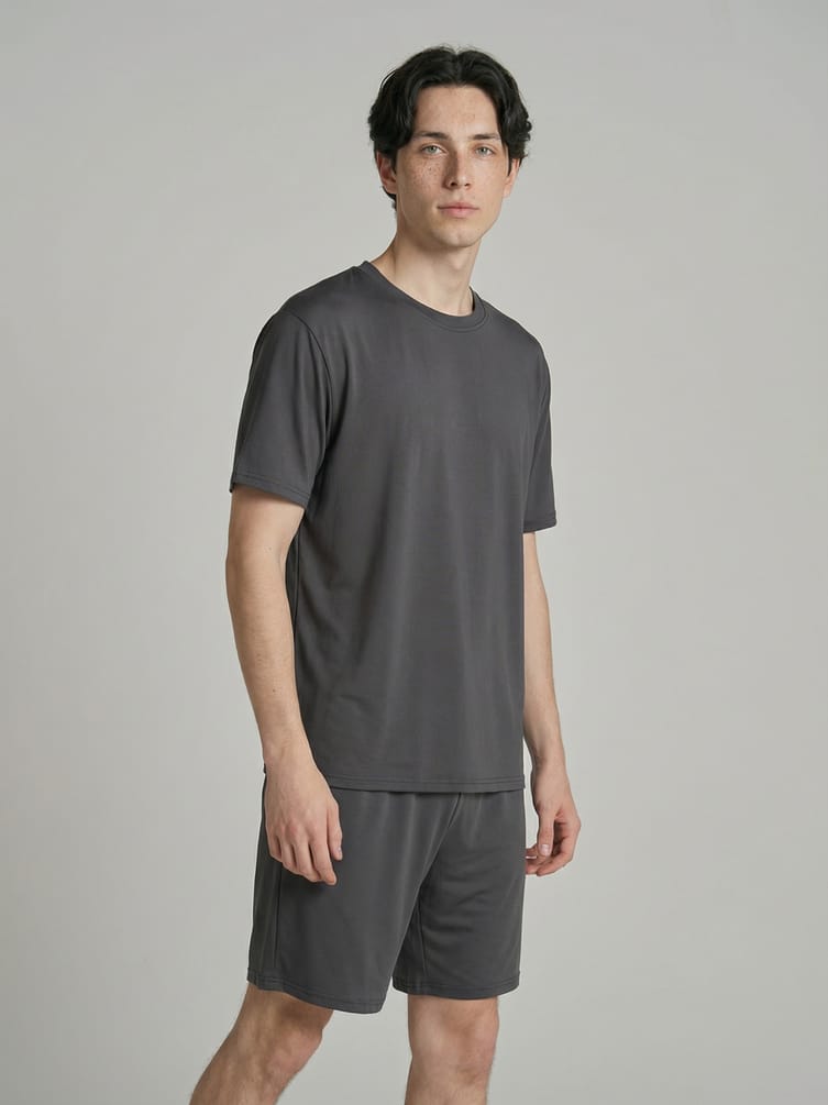 Пижама с футболкой и шортами