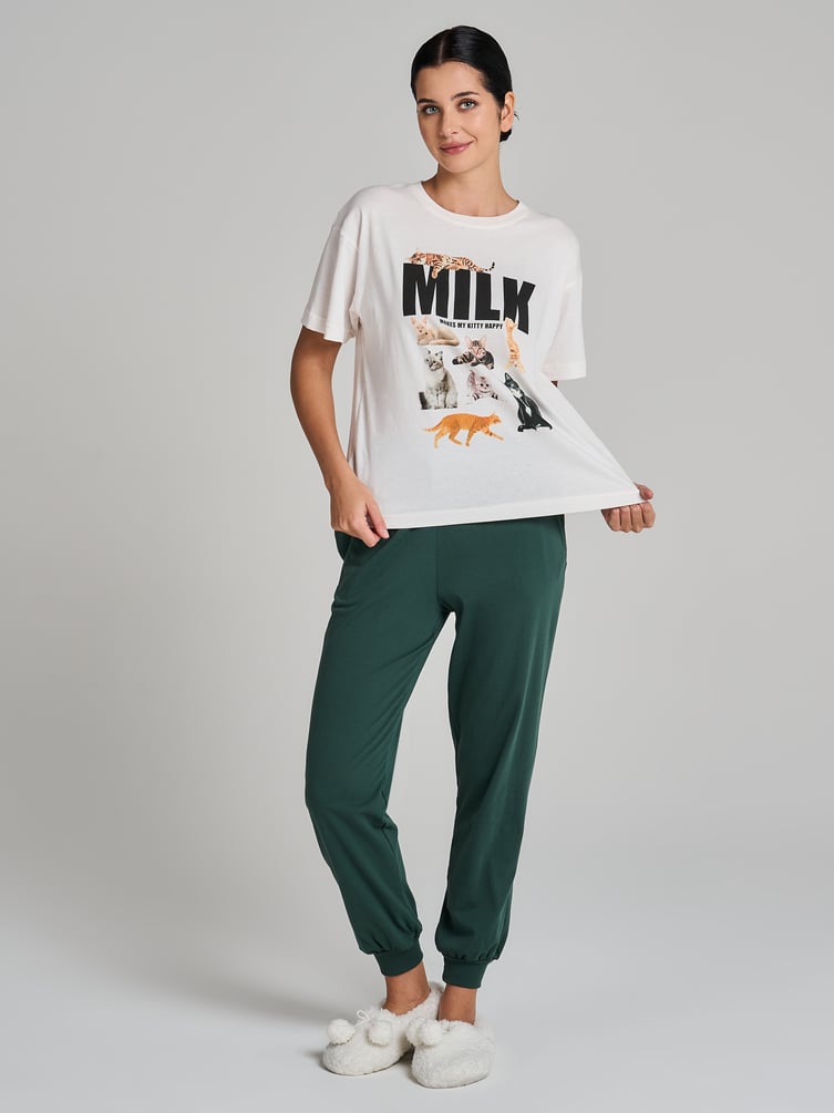 Пижама с принтом котиков и брюками