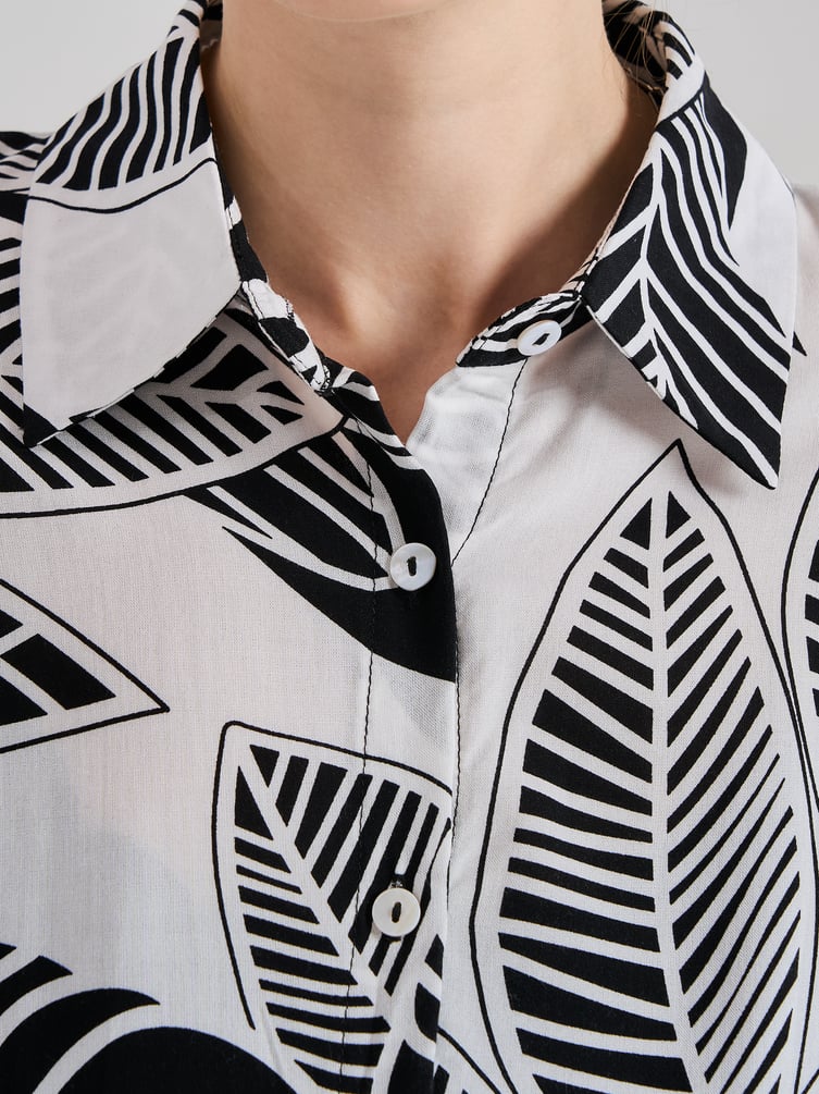 Костюм летний с рубашкой и брюками