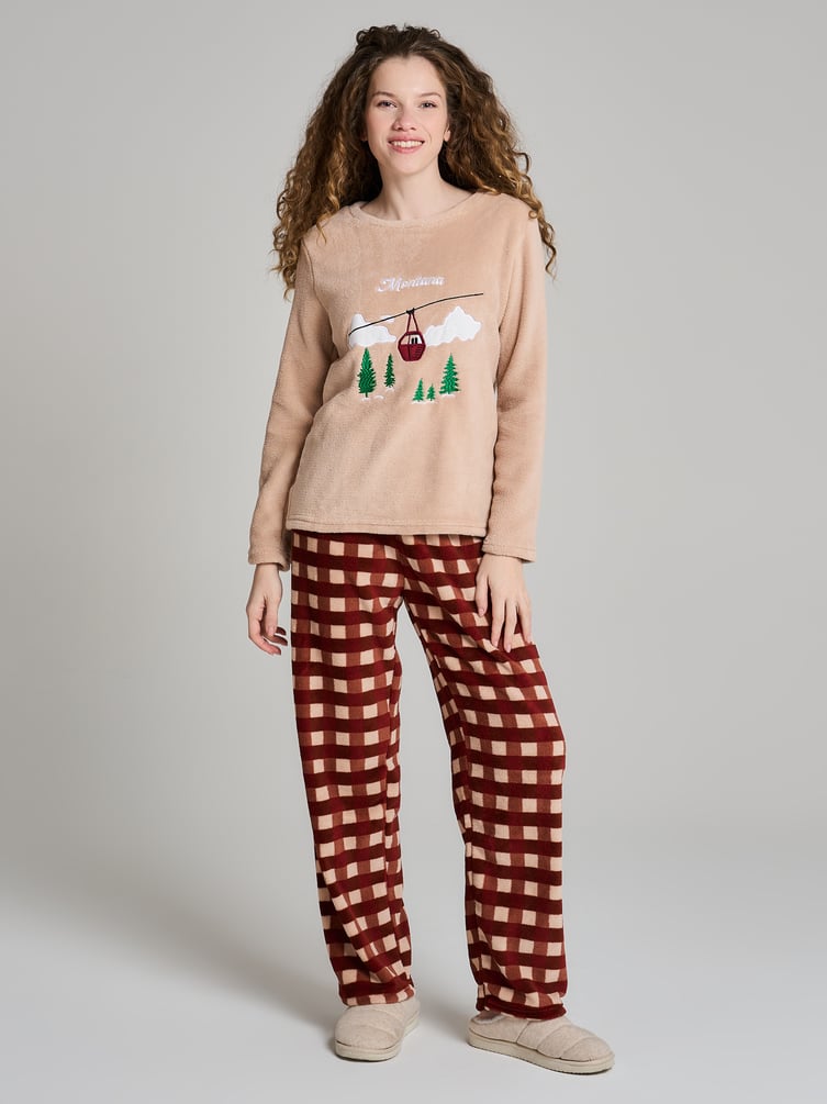 Пижама плюшевая с вышивкой и брюками