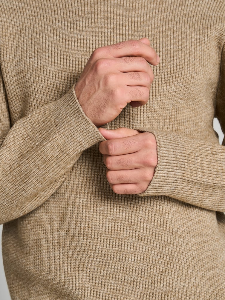 Джемпер вязаный теплый