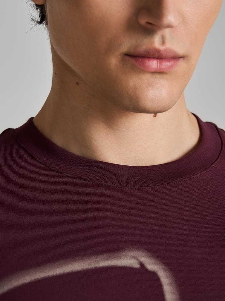 Футболка облегающая с принтом летучей мыши