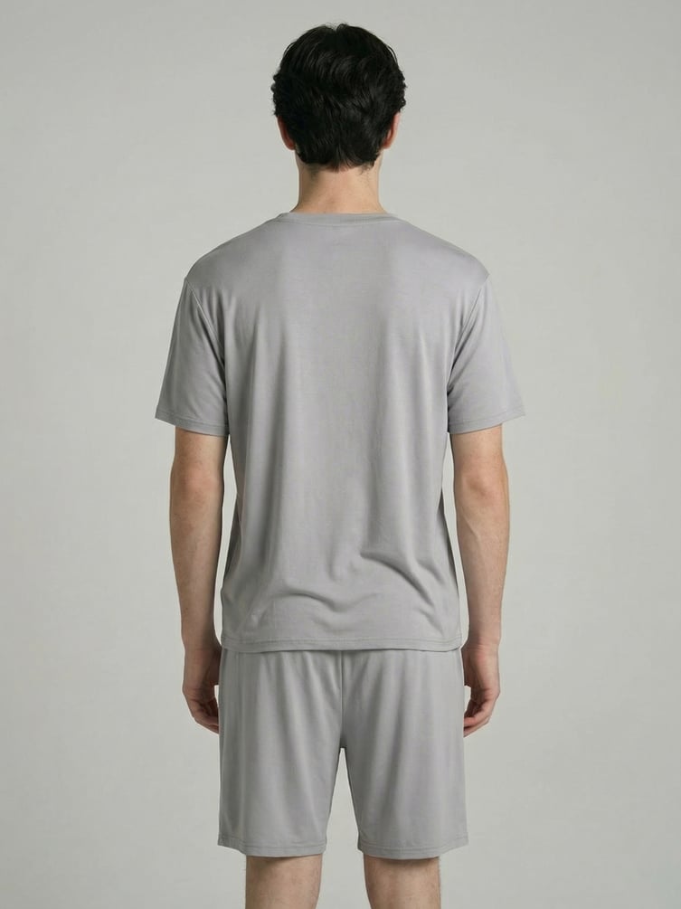 Пижама с футболкой и шортами