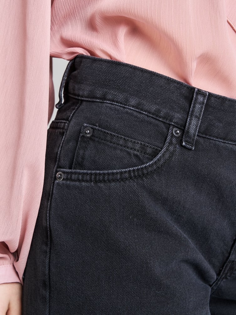 Джинсы багги с вареным эффектом