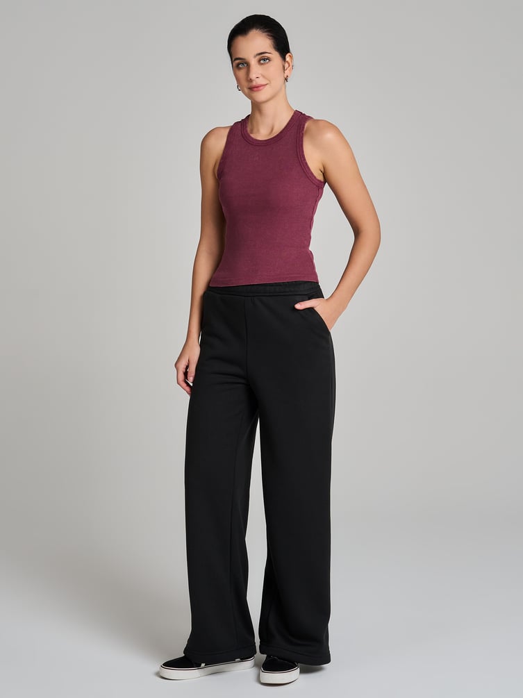 Майка на широких бретелях с вареным эффектом