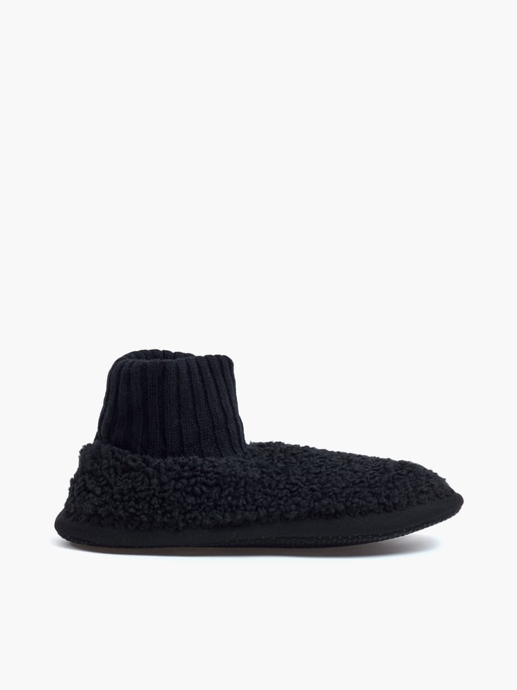 Закрытые тапочки для дома