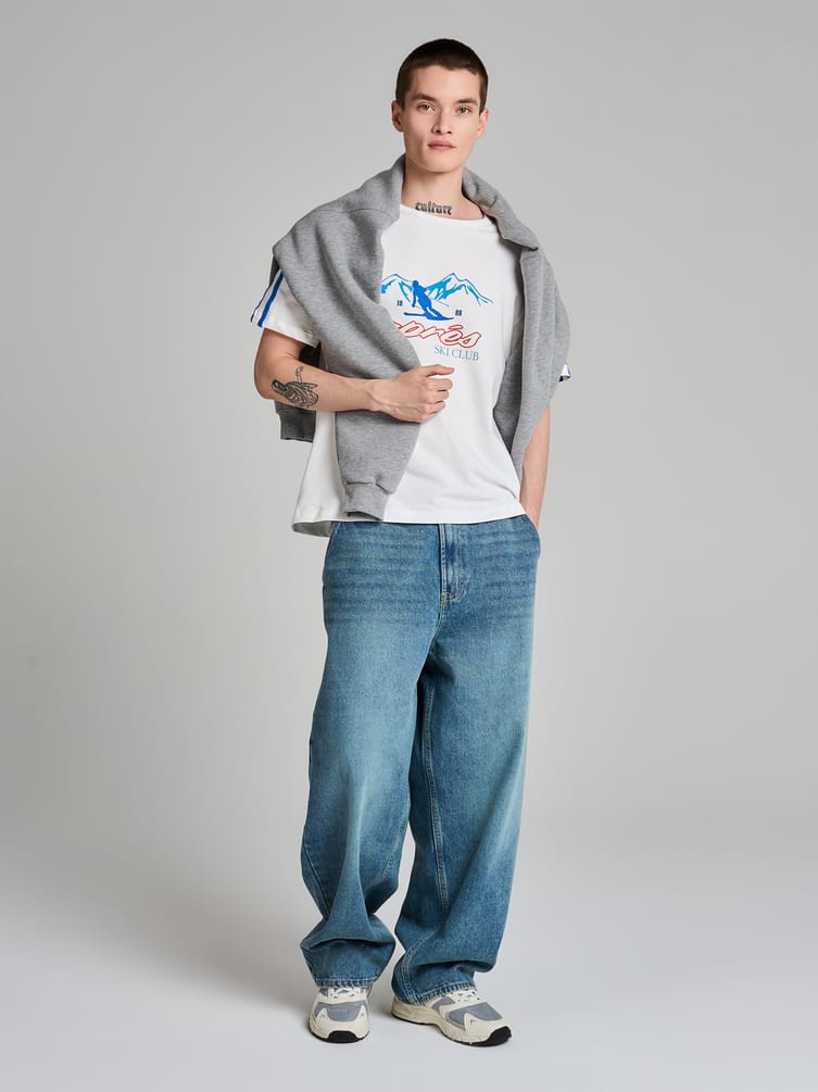 Футболка спортивная с принтом и лампасами