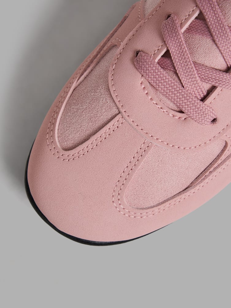 Кроссовки спортивные низкие