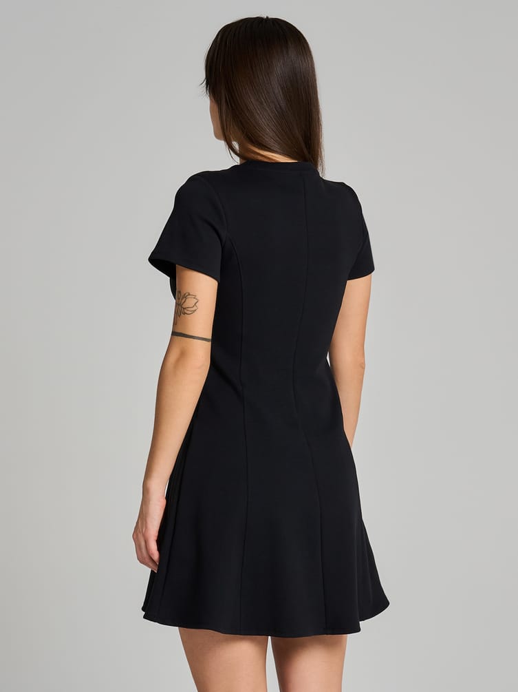 Мини платье футляр с коротким рукавом