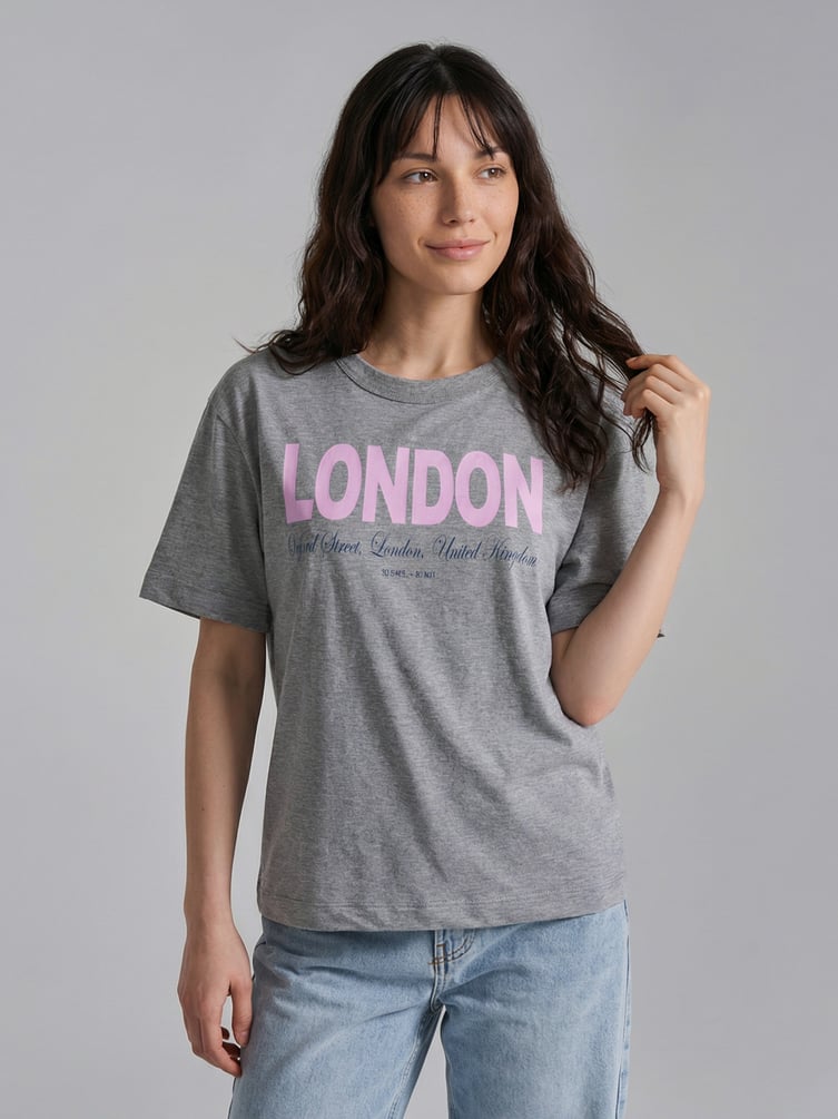 Футболка с надписью London