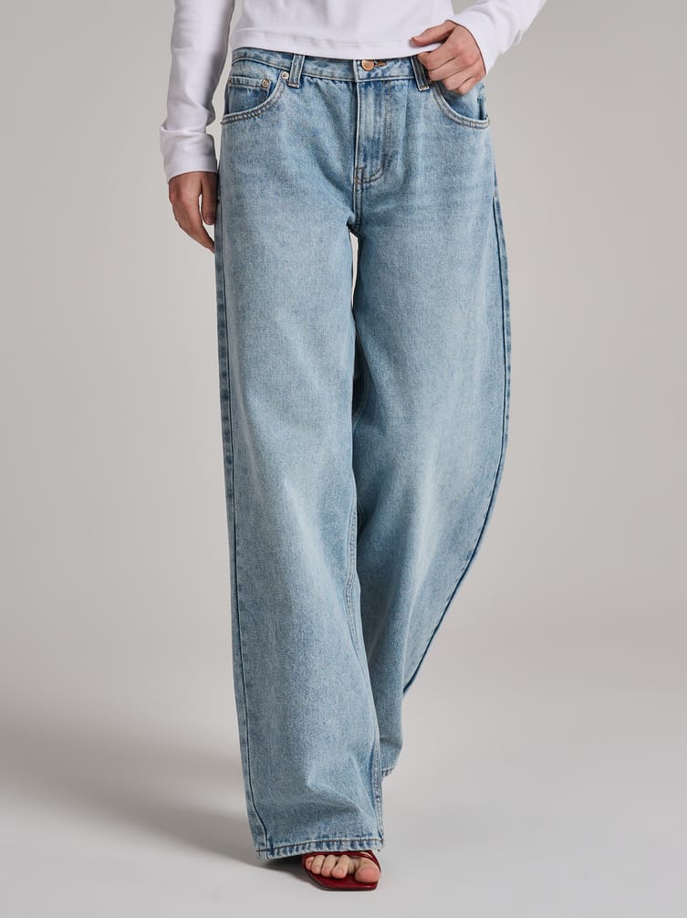 Джинсы бойфренды широкие