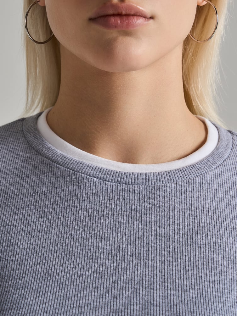 Лонгслив приталенный с длинным рукавом