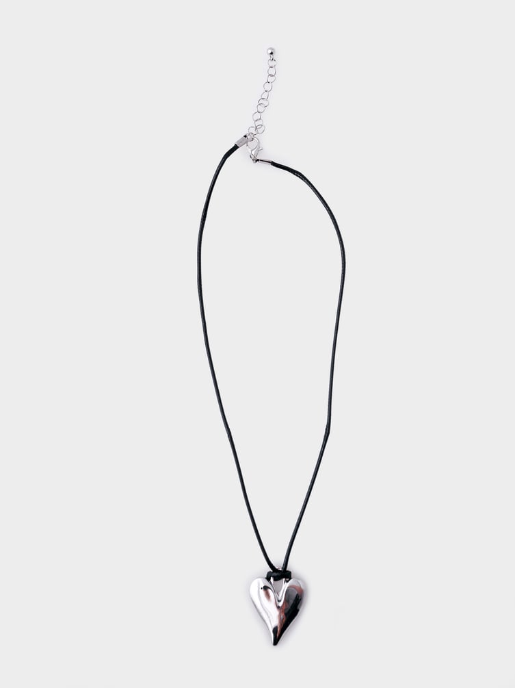 Колье с подвеской сердечко