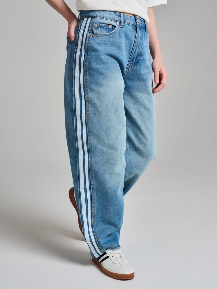 Джинсы широкие Balloon с лампасами