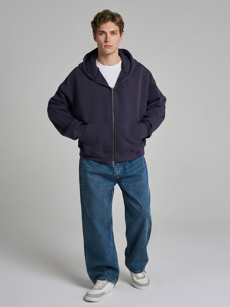 Толстовка оверсайз с надписью на спине