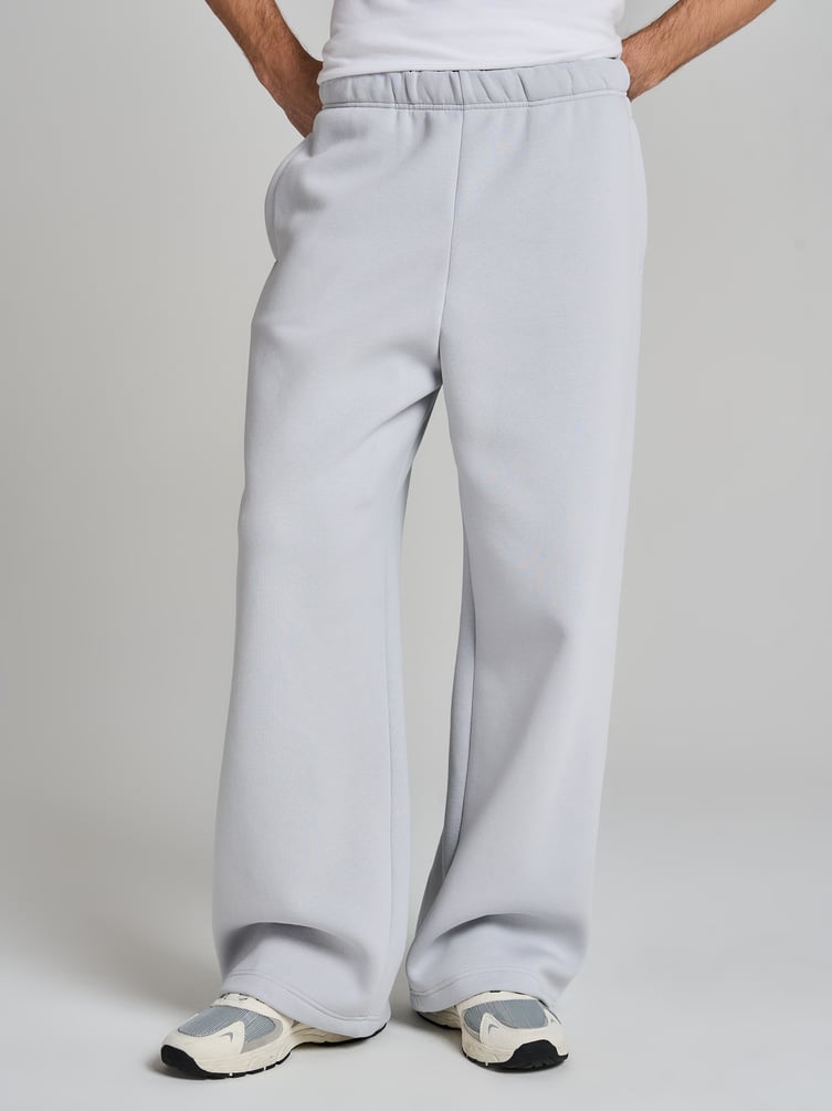 Теплые брюки оверсайз на резинке с начесом