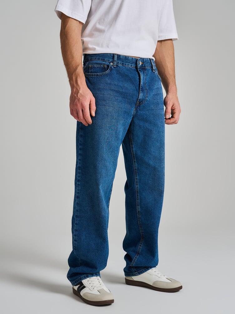 Широкие повседневные джинсы