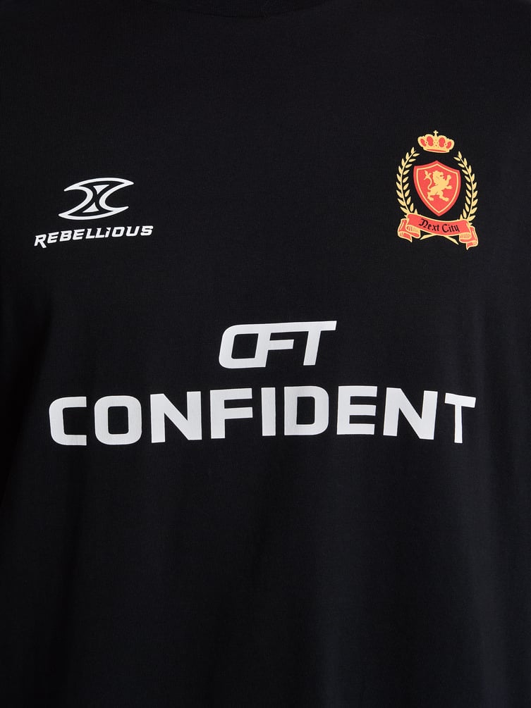 Футболка с надписью Confident